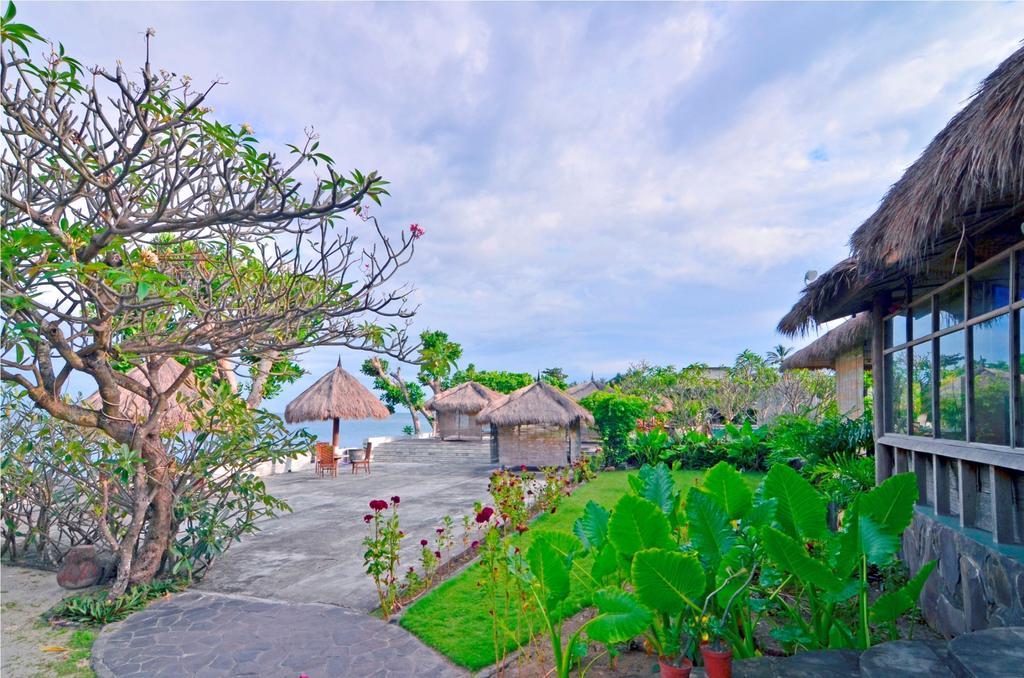 Pasific Beach Cottages Mangsit Eksteriør bilde
